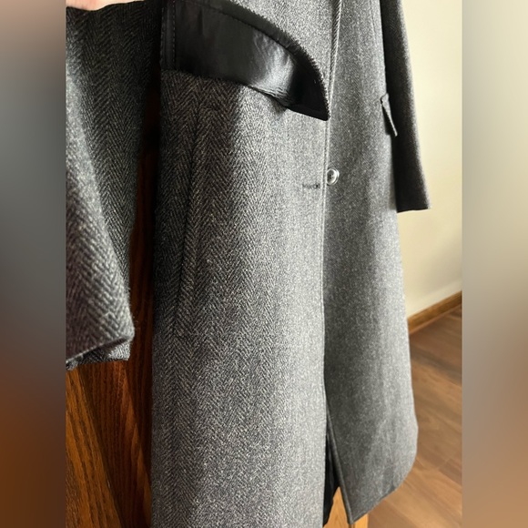 Ladies Brooks Brothers Chesterfield Tweed Herringbone Coat- size 8 - Picture 7 of 16